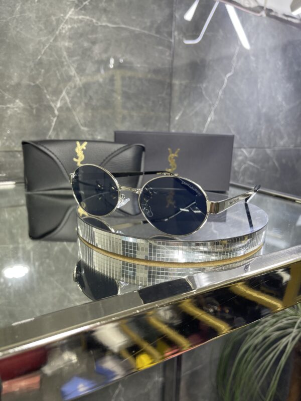 Yvesaintlaurent Oval Metal Gümüş çerçeve siyah cam 471