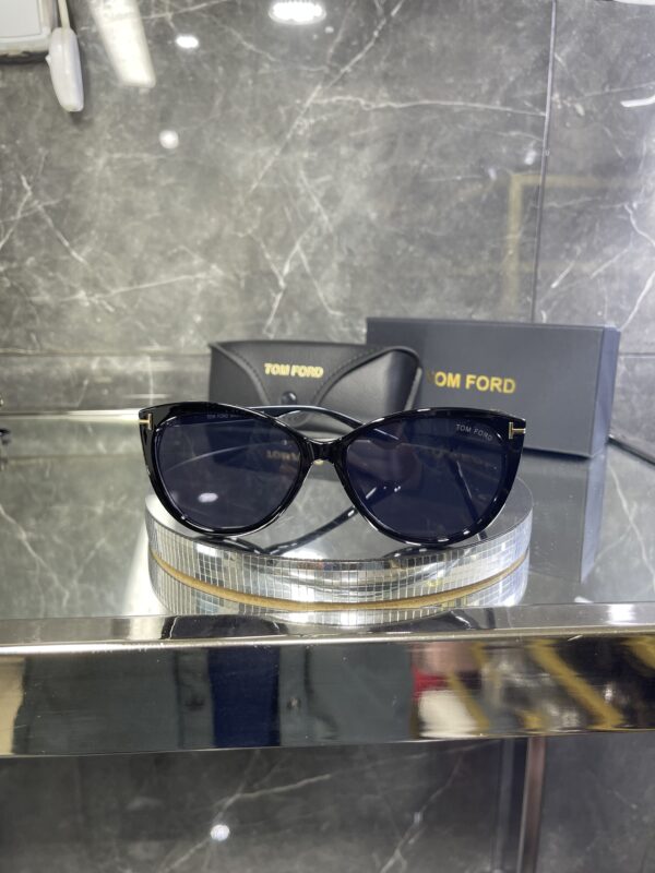 Tomford Cat Eye Siyah Cam Gold detay 468