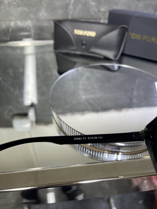 Tomford Cat Eye Siyah Cam Gold detay 468