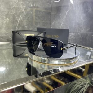 Tomford Siyah Cam kesik detay 467