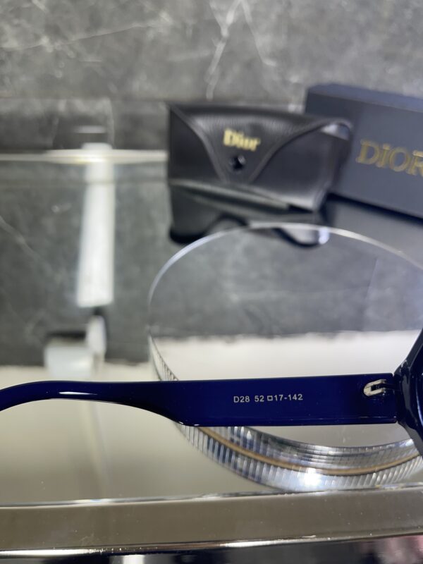 Dior Cat eye Siyah çerçeve lacivert detay 458