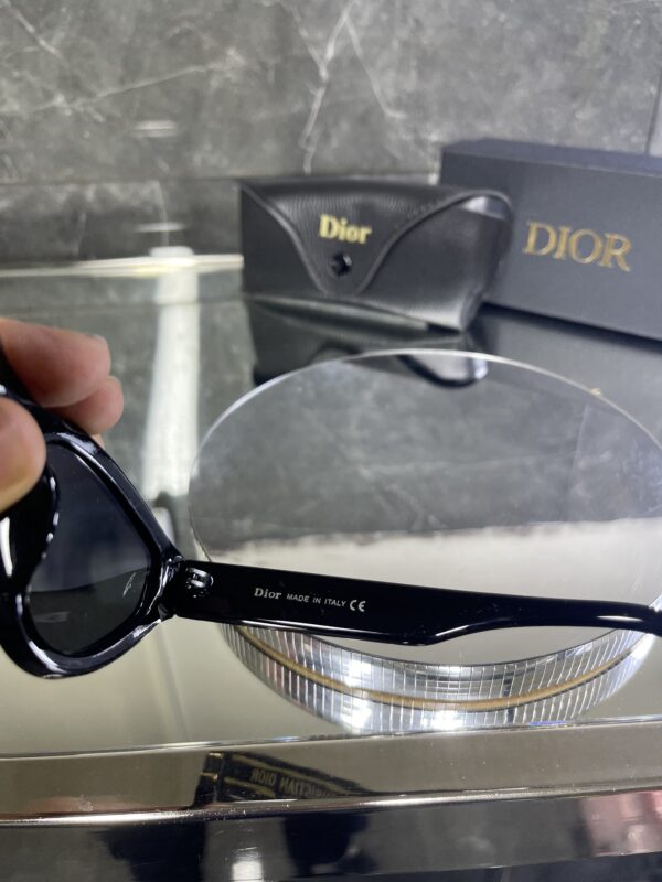 Dior Cat eye gold detay 457