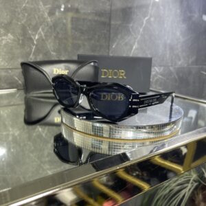 Dior geometrik gümüş detay 456