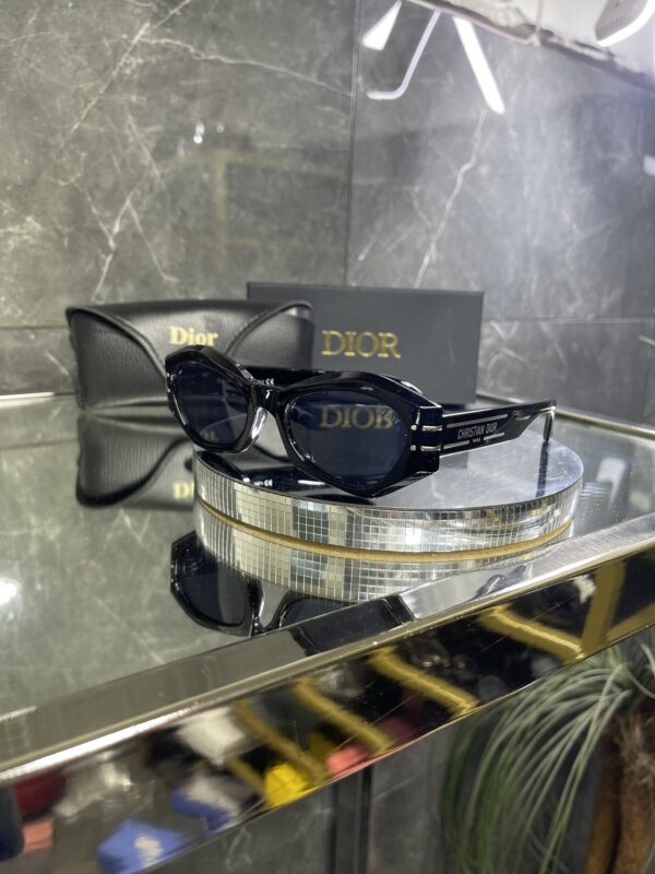 Dior geometrik gümüş detay 456
