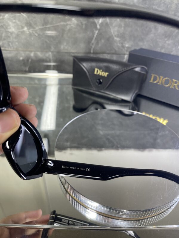 Dior geometrik gümüş detay 456