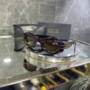 Dior geometrik kahve cam 455
