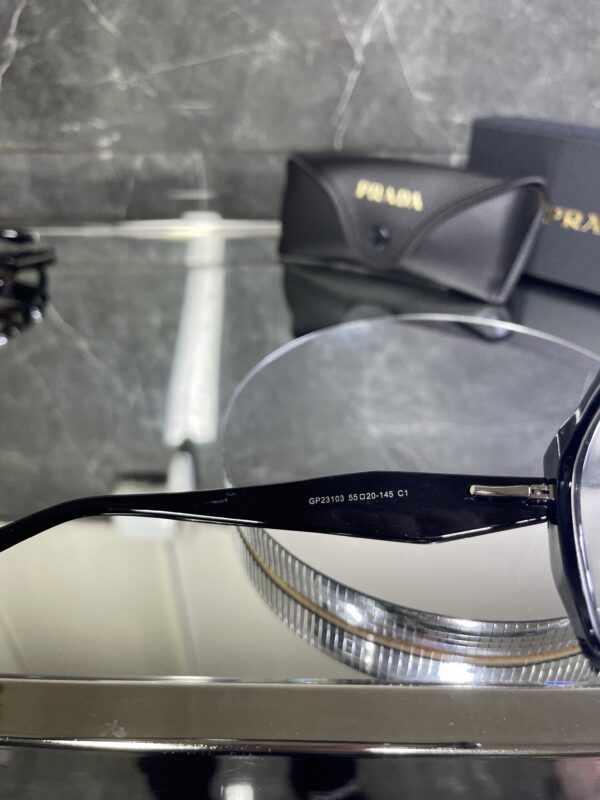 Prada Geniş Siyah çerçeve şeffaf cam 454
