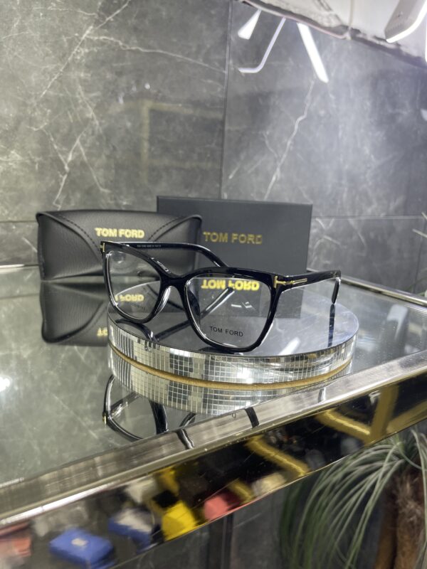 Tomford Siyah çerçeve şeffaf cam 445