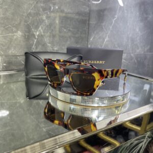 Burberry leopar çerçeve kahve cam 488