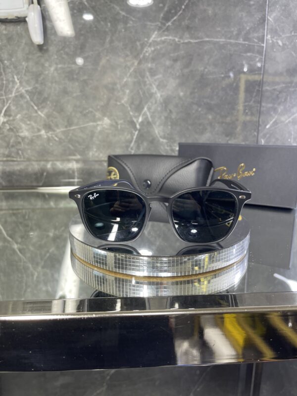 Rayban geometrik mat çerçeve siyah cam 486