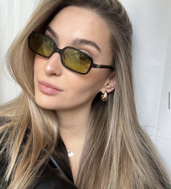 Miu Miu Kare çerçeve sarı cam 489