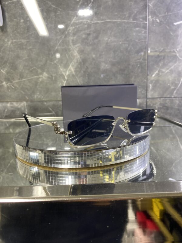 Gucci Metal Gümüş çerçeve siyah cam 494