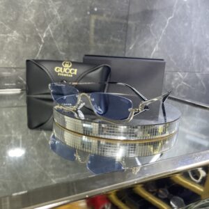 Gucci mavi cam gümüş çerçeve 496