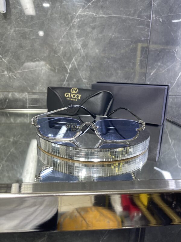 Gucci mavi cam gümüş çerçeve 496