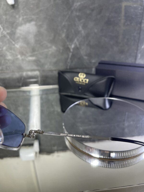 Gucci mavi cam gümüş çerçeve 496