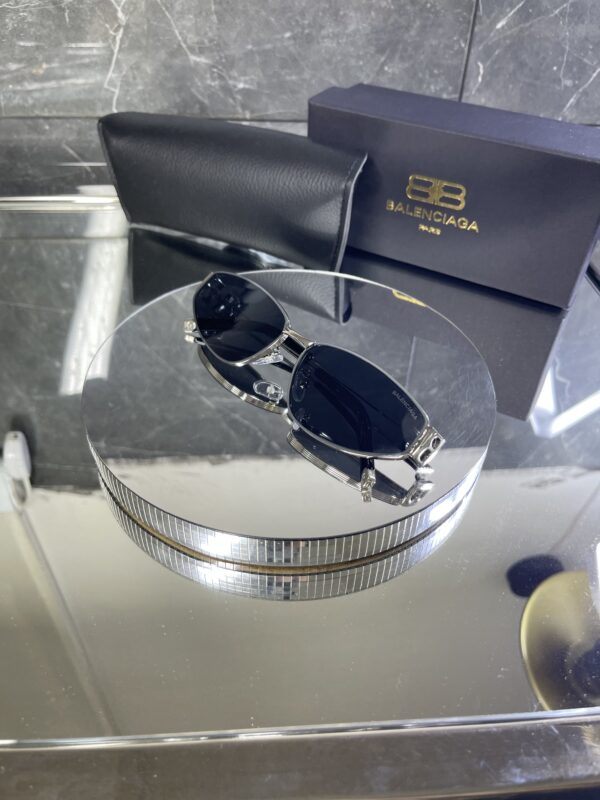 Balenciaga Gümüş çerçeve siyah cam 506
