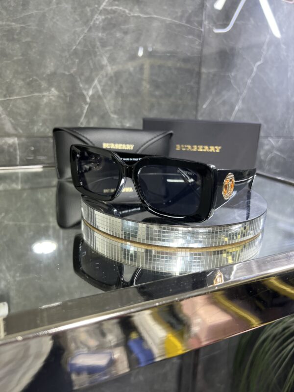 Burberry BB siyah cam 413