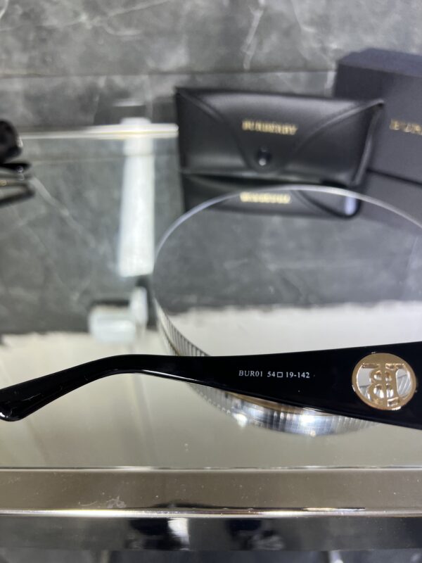 Burberry BB siyah cam 413
