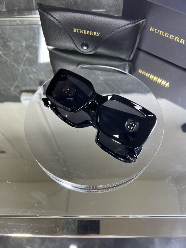 Burberry BB siyah cam 413