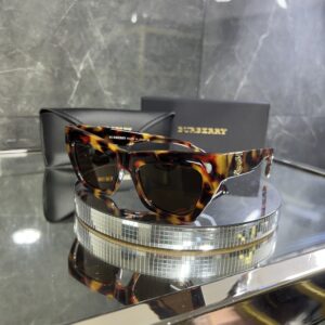Burberry Cat Eye Leopar çerçeve kahve cam 417