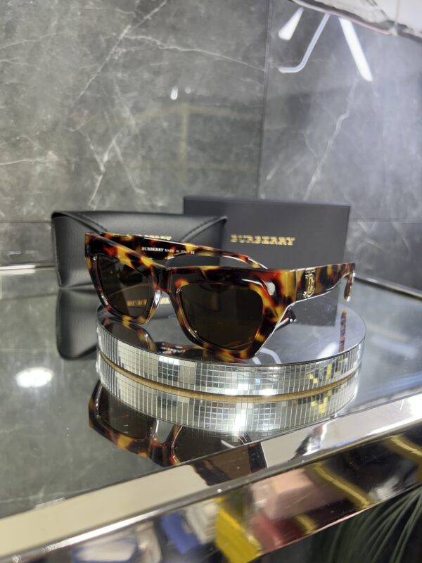 Burberry Cat Eye Leopar çerçeve kahve cam 417