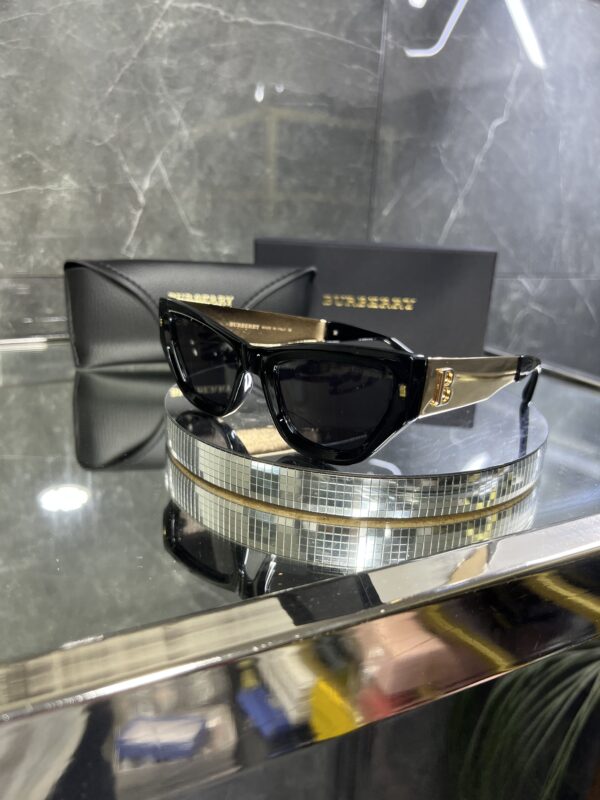 Burberry cat eye siyah cam gold aksesuar 411