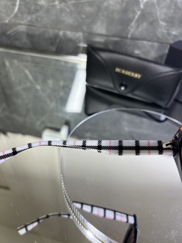 Burberry kahve cam ekose desen 410