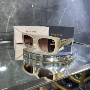 Miu Miu Geometrik Çerçeve 545