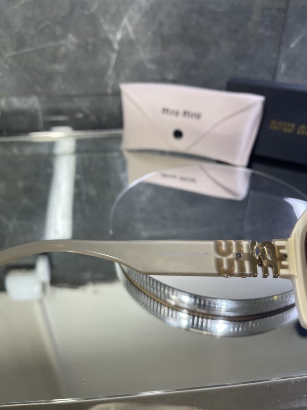 Miu Miu Geometrik Çerçeve 545