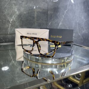 Miu Miu Kare Leopar Çerçeve Şeffaf cam 540