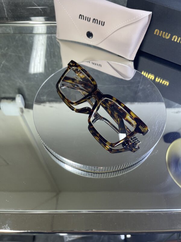 Miu Miu Kare Leopar Çerçeve Şeffaf cam 540