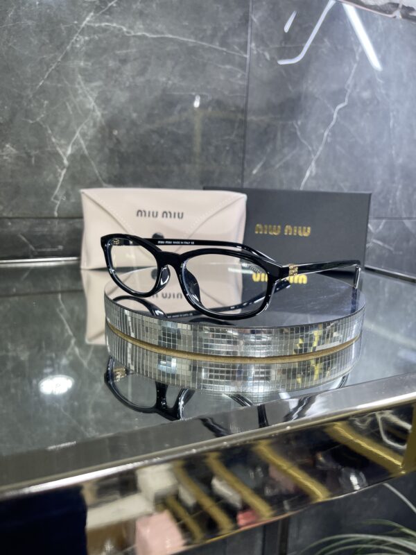 Miu Miu geometrik siyah çerçeve şeffaf cam 536