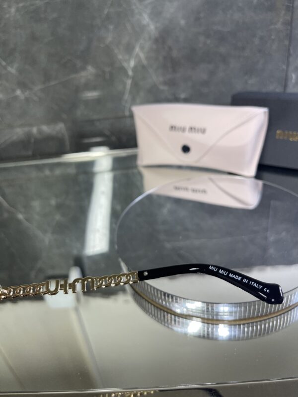 Miu Miu Cat Siyah Çerçeve Siyah cam Gold detay 529