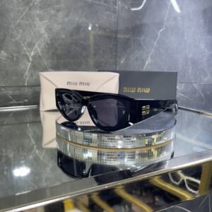 Miu Miu Geometrik siyah cam gold Miu detay 525