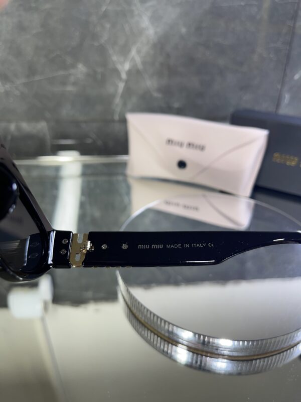 Miu Miu Siyah cam Siyah kemik çerçeve 522