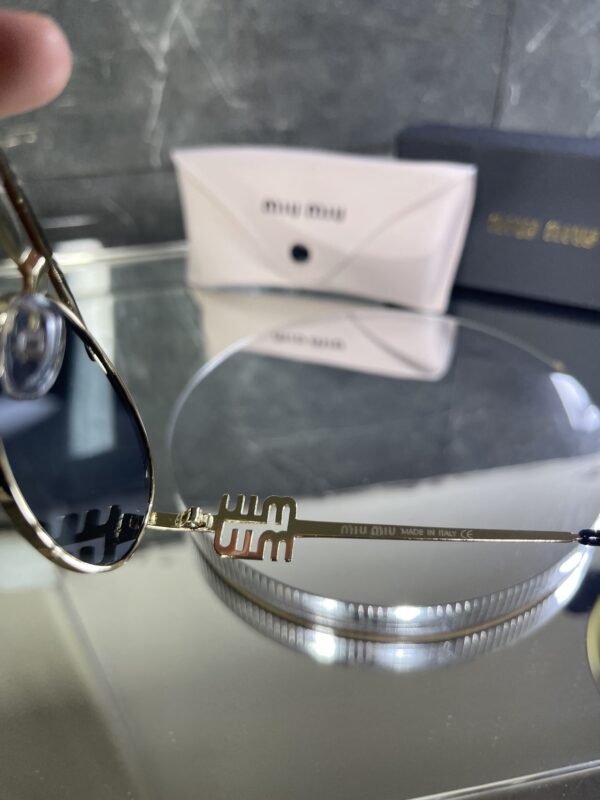 Miu Miu Geometrik siyah cam 519