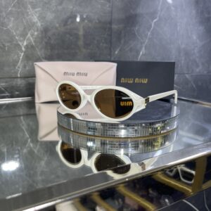 Miu Miu Oval Kahve cam Krem çerçeve 517