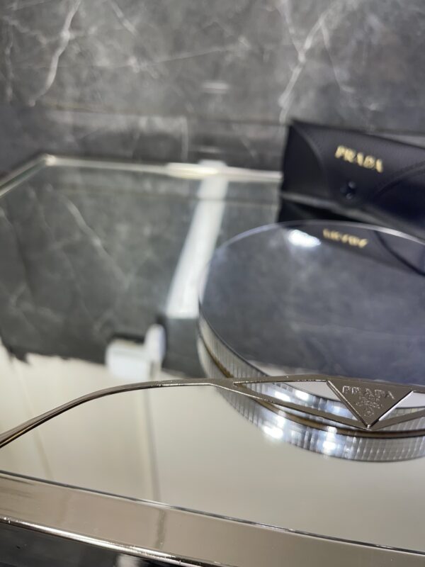 Prada Cat Eye Beyaz çerçeve Siyah cam 567