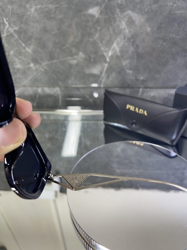 Prada Cat Eye Siyah çerçeve Gümüş Detay 562