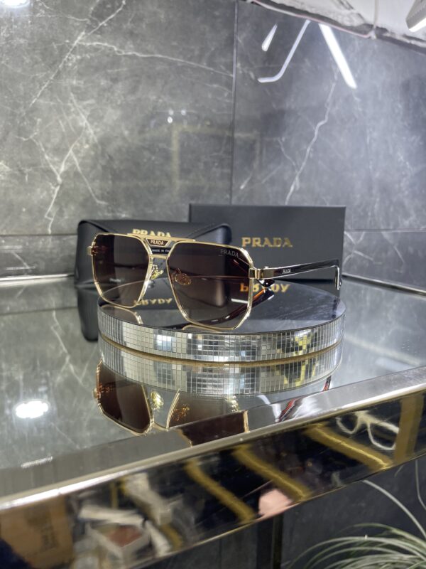 Prada Kare Gold Metal çerçeve Kahve Degrade cam 564