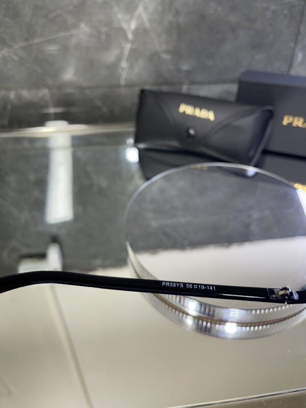 Prada Kare Siyah Metal çerçeve siyah cam 563