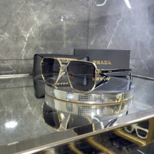 Prada Kare Gold Metal çerçeve siyah Degrade cam 561