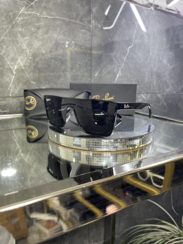 Rayban Geometrik Siyah cam 551