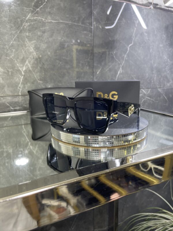 Dolcegabbana Kare Çerçeve Siyah cam 550