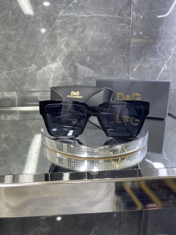 Dolcegabbana Kare Çerçeve Siyah cam 550