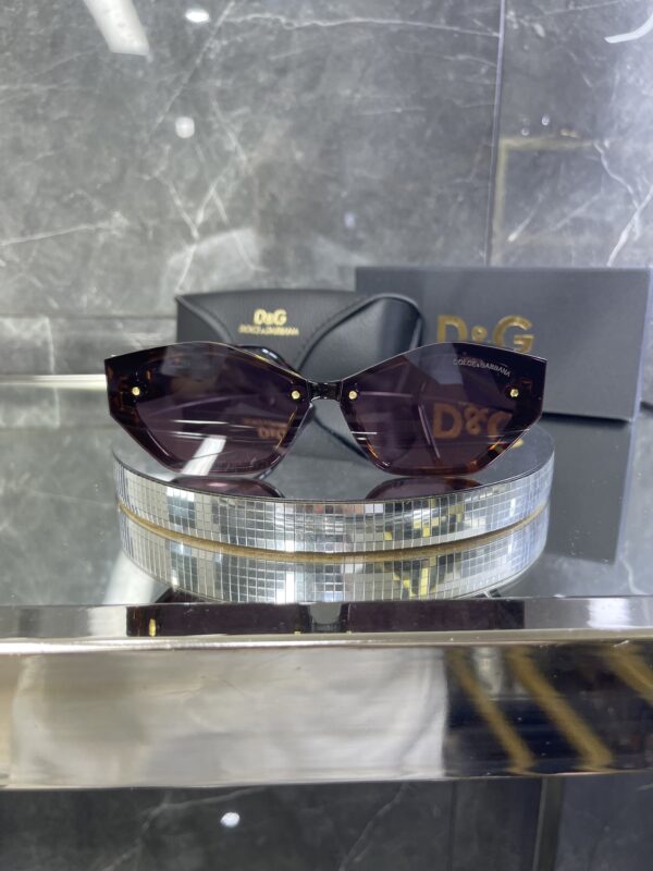 Dolcegabbana Leopar çerçeve çok renkli cam 548