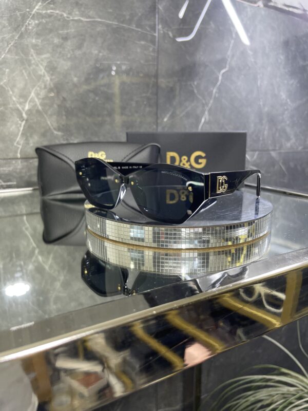 Dolcegabbana Geometrik Siyah çerçeve Siyah cam 546
