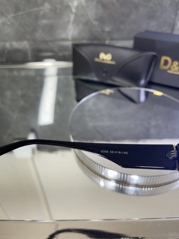 Dolcegabbana Geometrik Siyah çerçeve Siyah cam 546