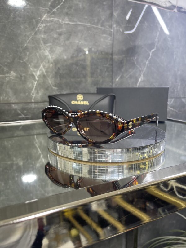 Chanel Leopar çerçeve Taş detay 575