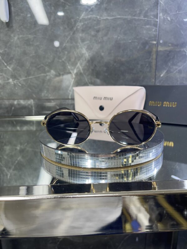 Miu Miu Oval Gold Metal 570